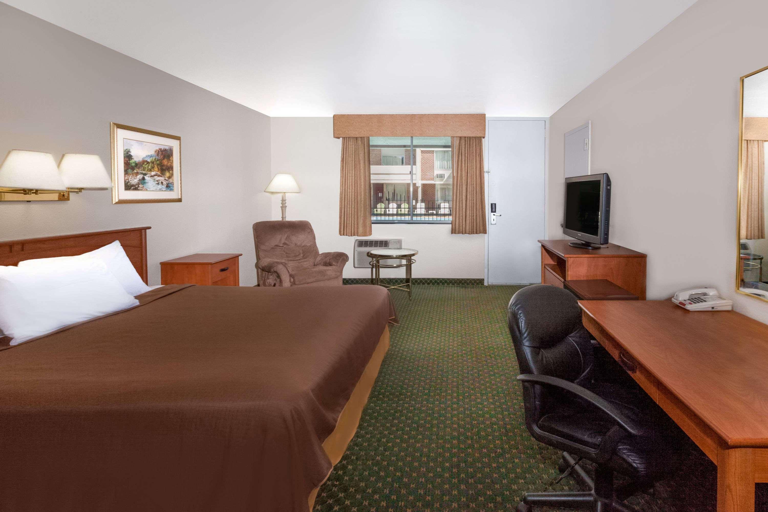 Travelodge By Wyndham Джексон Экстерьер фото